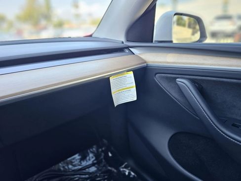 Used 2023 Tesla Model Y AWD image 23
