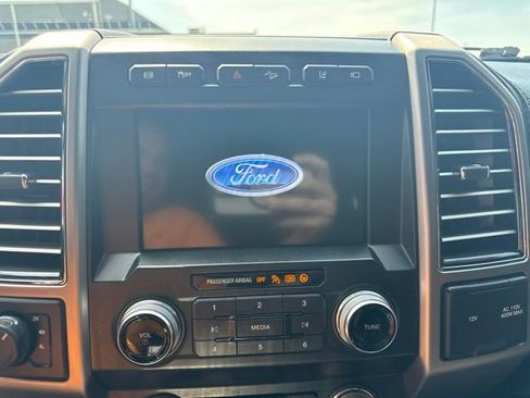 Used 2020 Ford F250 Platinum w/ FX4 Off-Road Package AWD/4WD image 20
