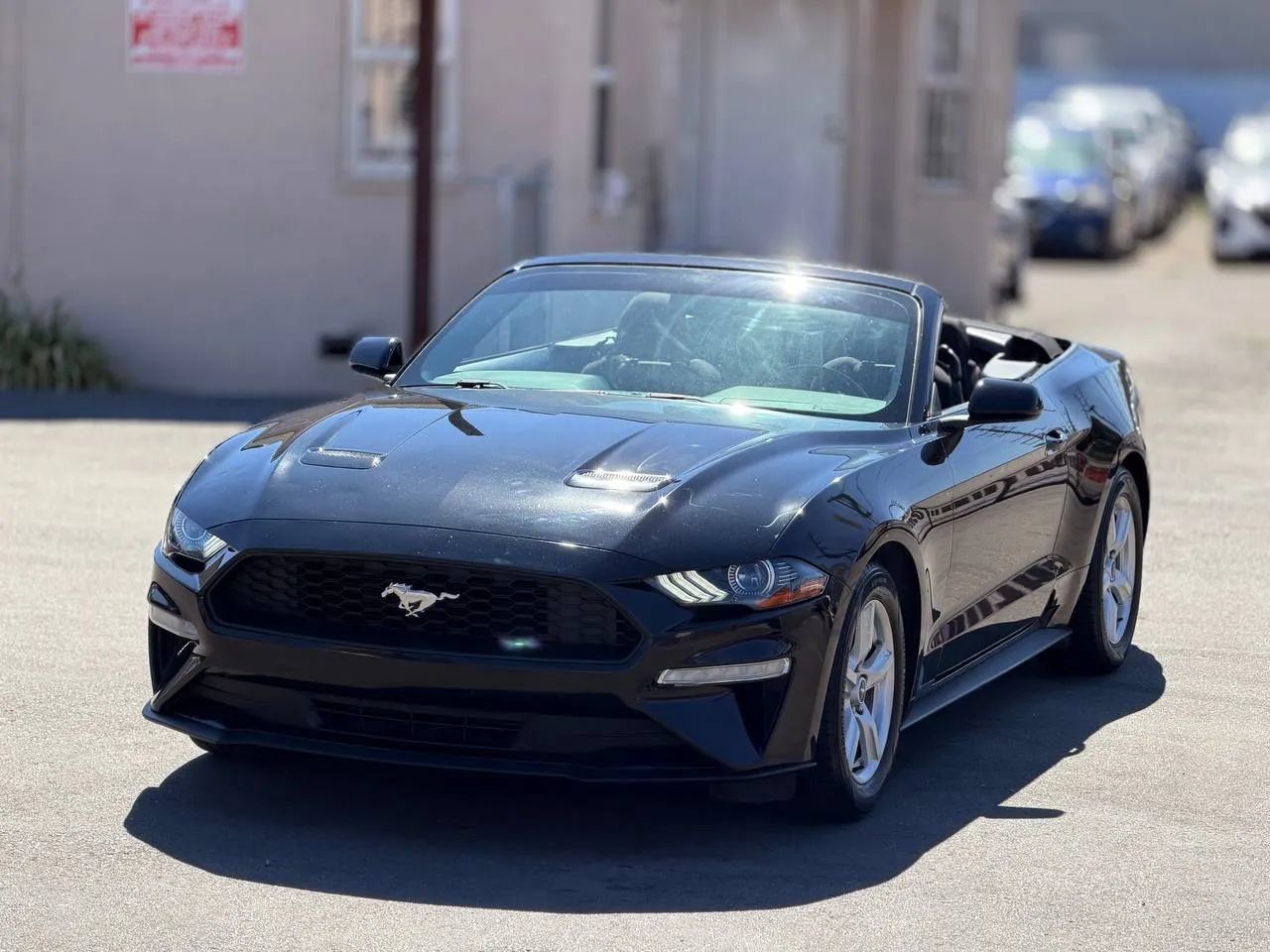 Used 2018 Ford Mustang Convertible RWD image 7