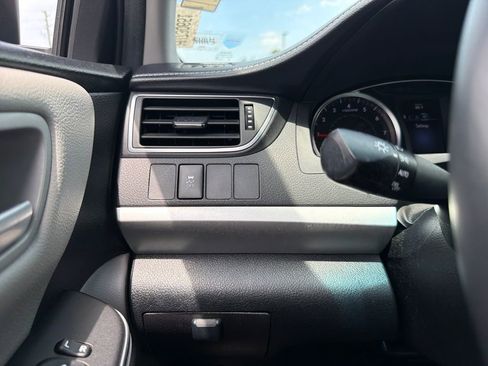 Used 2017 Toyota Camry SE FWD image 35