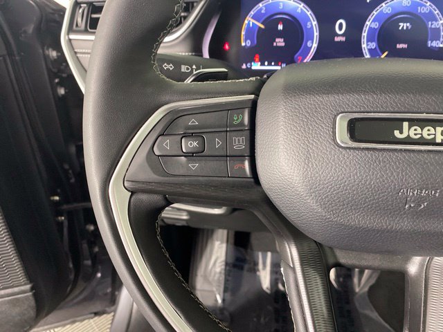 Used 2023 Jeep Grand Cherokee L Altitude AWD/4WD image 23