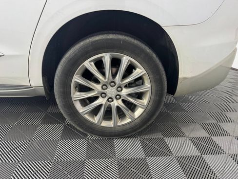 Used 2019 Buick Enclave Essence w/ LPO, Luxury Package FWD image 14