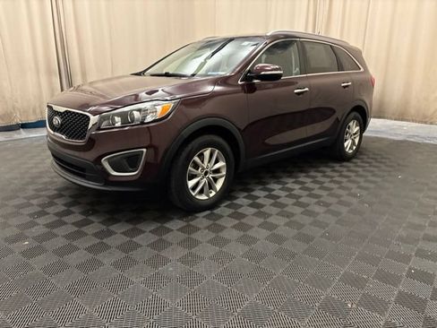 Used 2016 Kia Sorento FWD image 1