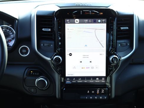 Used 2024 RAM 1500 Big Horn image 10