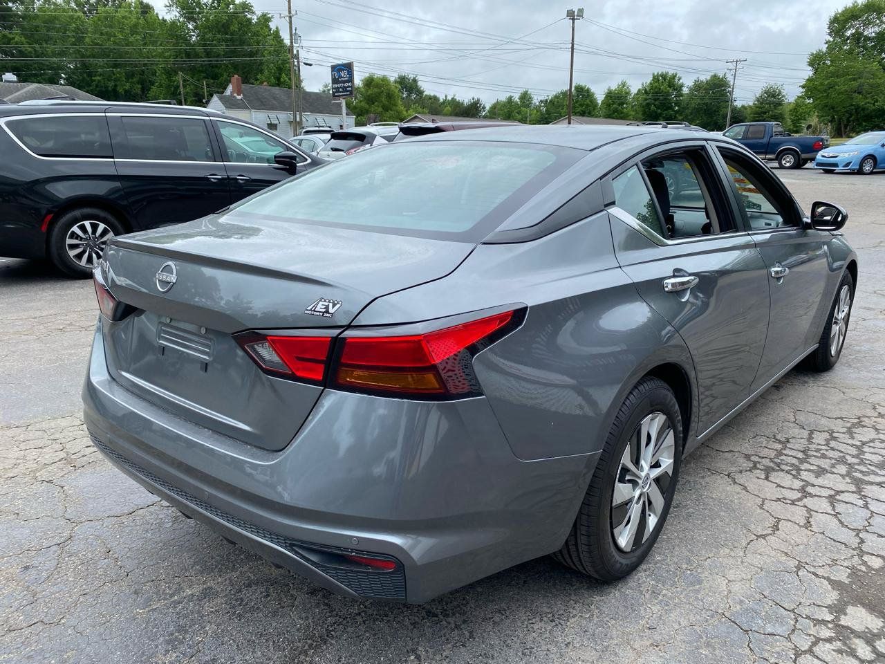 Used 2023 Nissan Altima 2.5 S FWD image 6