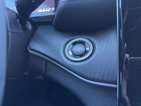 Used 2024 Jeep Grand Cherokee L Altitude image 20