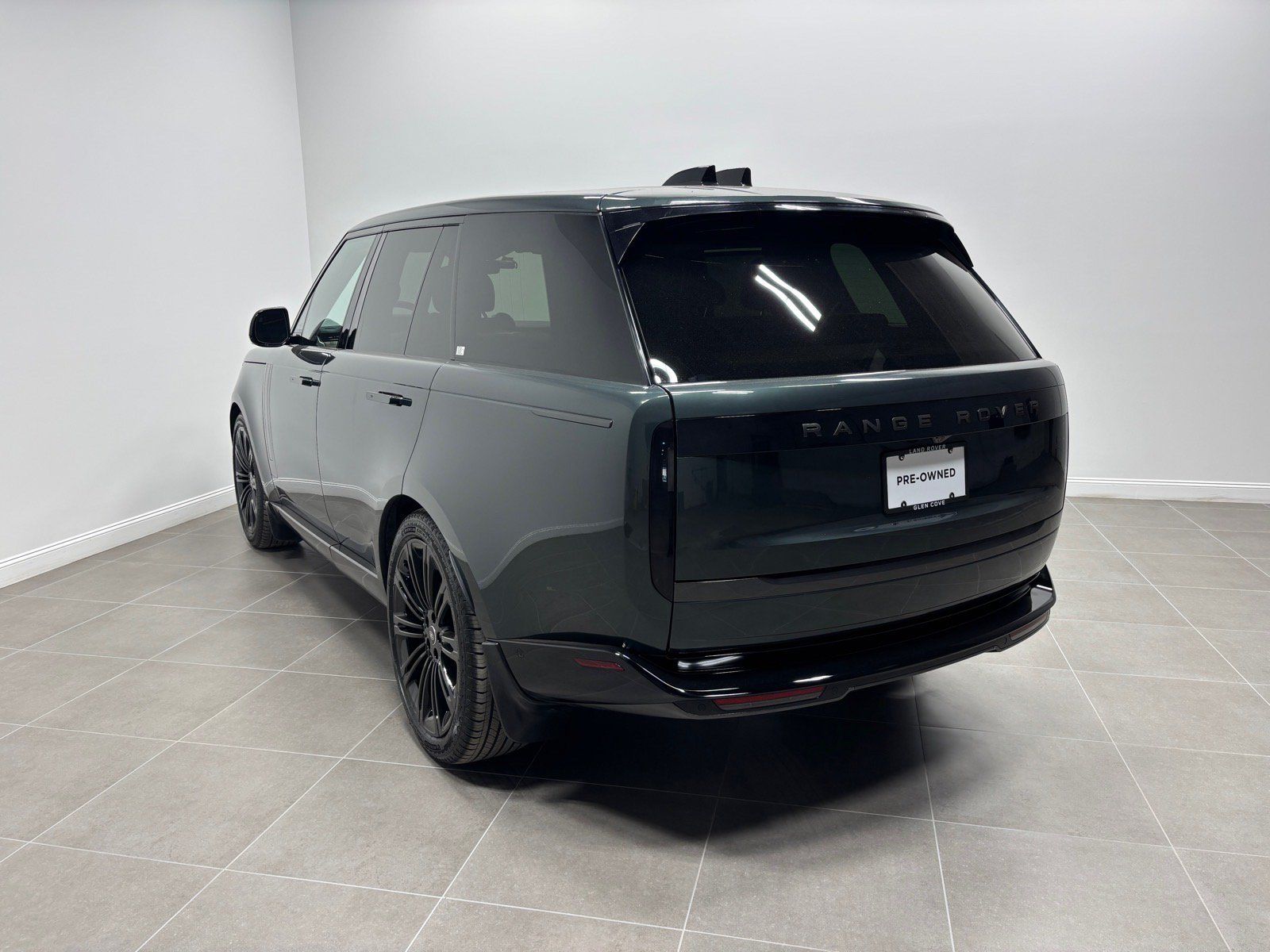 Used 2024 Land Rover Range Rover SE AWD/4WD image 9