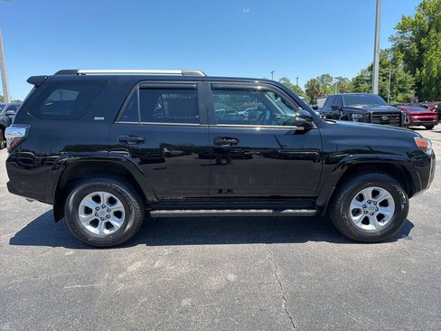 Used 2021 Toyota 4Runner SR5 Premium w/ Moonroof Package AWD/4WD image 5