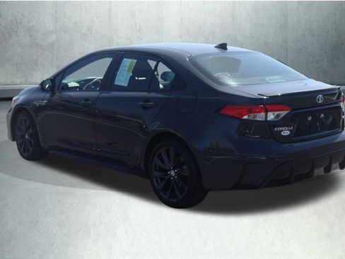 Used 2024 Toyota Corolla SE w/ SE Premium Package FWD image 12