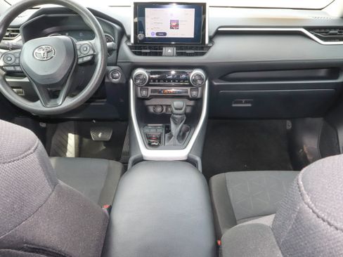 Used 2025 Toyota RAV4 XLE FWD image 10