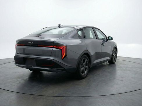Used 2025 Kia K4 FWD image 9
