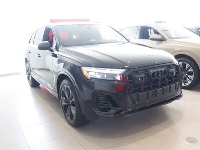 New 2025 Audi Q7 3.0T Prestige