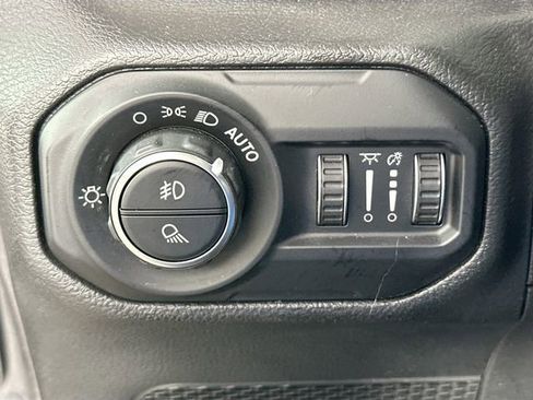 Used 2021 Jeep Gladiator Sport image 22