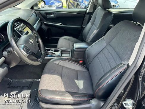 Used 2016 Toyota Camry SE FWD image 12