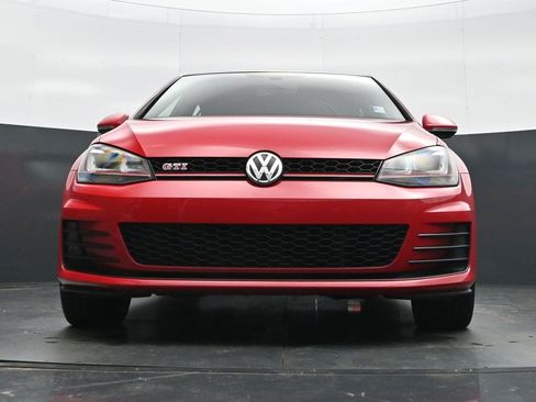 Used 2017 Volkswagen GTI SE FWD image 23