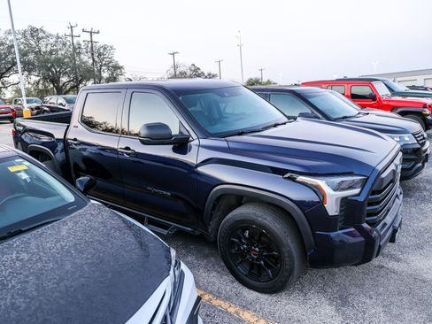 Used 2023 Toyota Tundra SR5 image 7