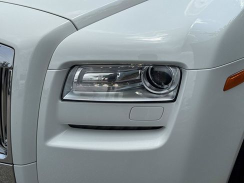Used 2012 Rolls-Royce Ghost RWD image 12