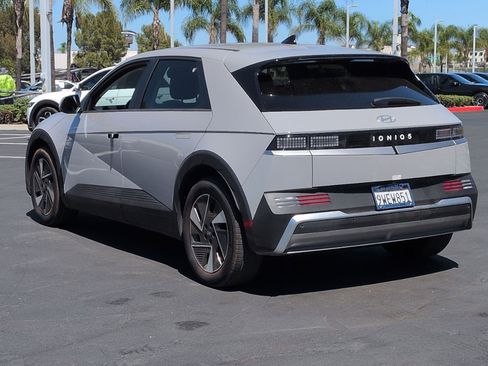 Used 2025 Hyundai Ioniq 5 SE image 8