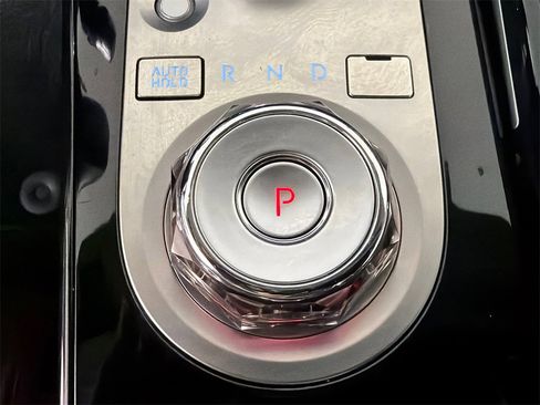 Used 2025 Genesis G80 2.5T image 31