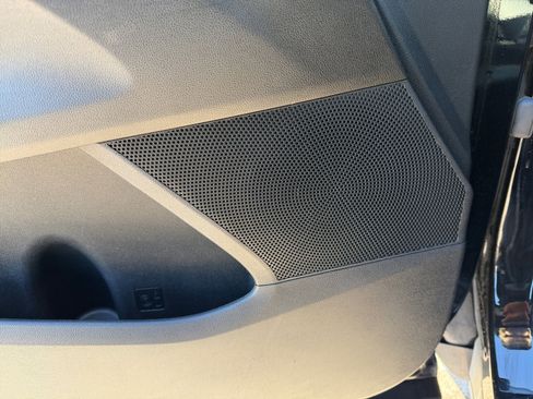 Used 2021 Kia Sorento S w/ Panoramic Sunroof Package image 27