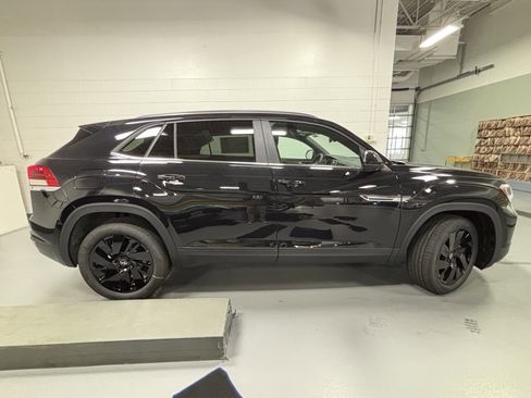 New 2026 Volkswagen Atlas Cross Sport SE image 7