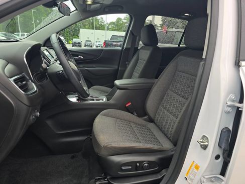 Used 2024 Chevrolet Equinox LT FWD image 9
