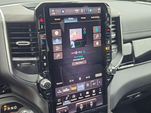 New 2026 RAM 1500 Laramie AWD/4WD image 22