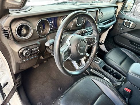Used 2021 Jeep Wrangler Unlimited Sahara image 10