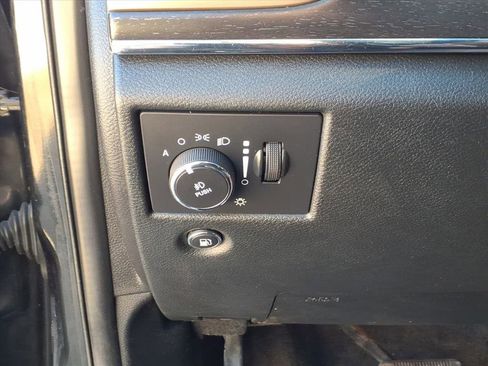 Used 2015 Jeep Grand Cherokee Limited image 19