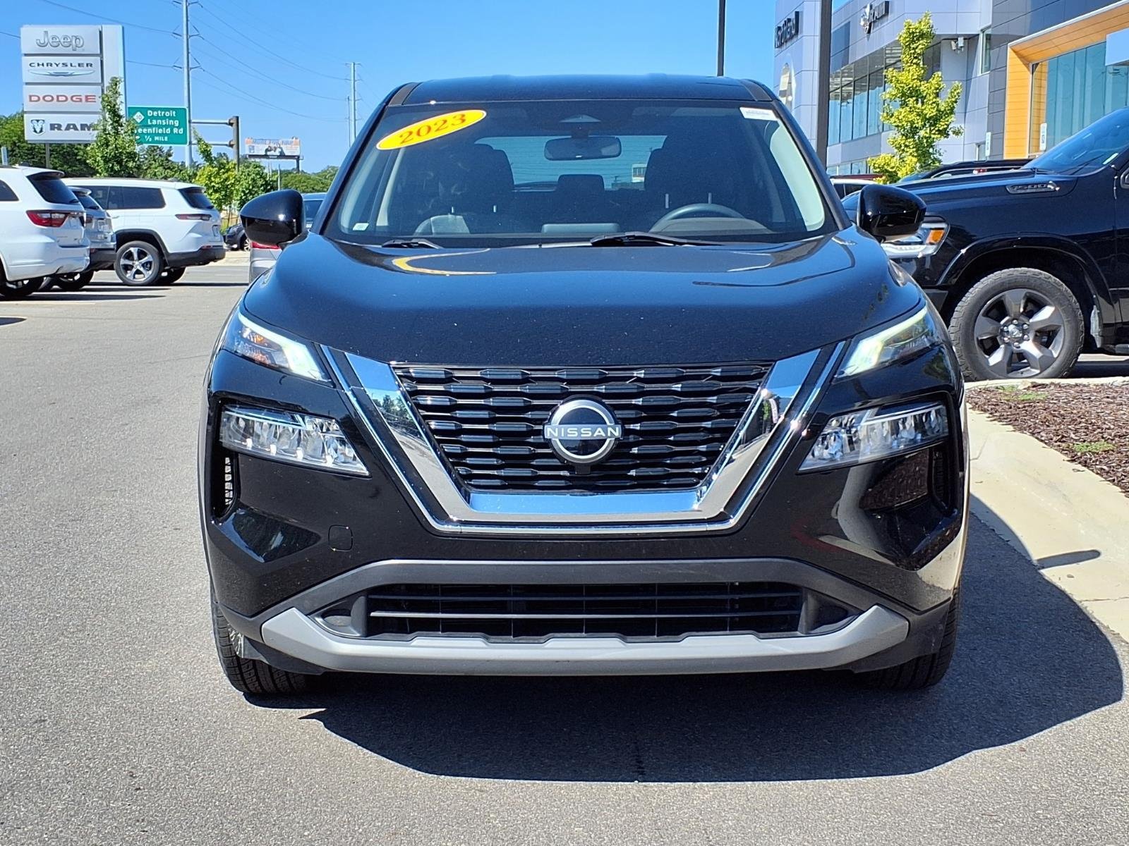 Used 2023 Nissan Rogue SV AWD/4WD image 22