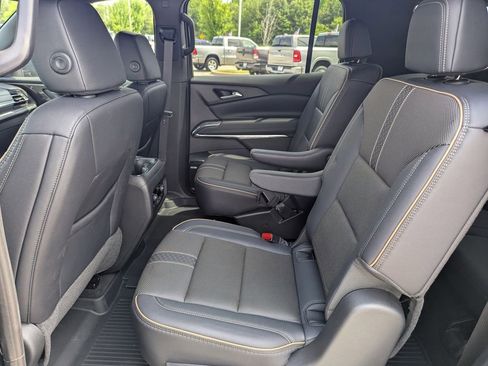 Used 2026 Chevrolet Traverse High Country w/ LPO, Floor Liner Package AWD/4WD image 14