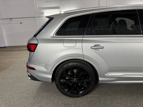 Used 2022 Audi SQ7 Premium Plus w/ SQ7 Executive Package AWD/4WD image 8