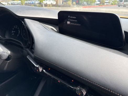 Used 2023 MAZDA MAZDA3 s image 33