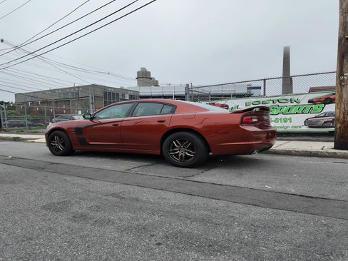 Used 2013 Dodge Charger R/T AWD/4WD image 6