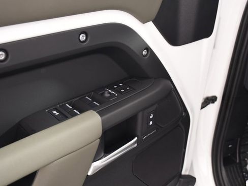 Certified 2026 Land Rover Defender 110 S AWD/4WD image 15