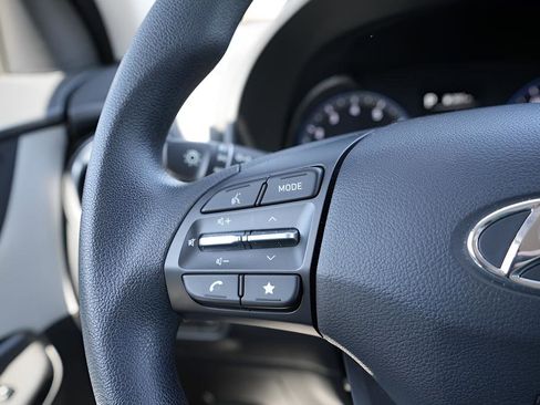 Certified 2023 Hyundai Kona SEL FWD image 25