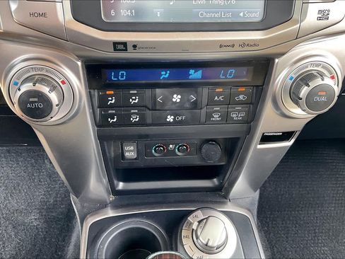 Used 2016 Toyota 4Runner Limited AWD/4WD image 33