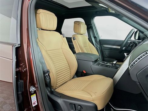 New 2026 Land Rover Discovery Limited Edition image 28