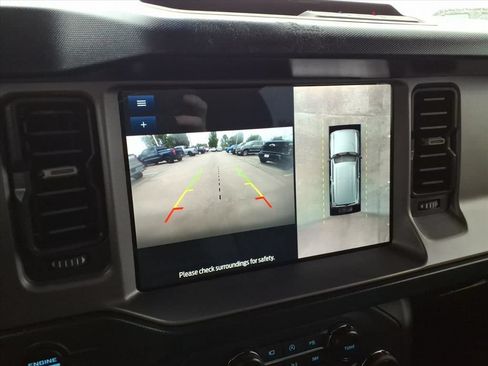 Used 2023 Ford Bronco Outer Banks AWD/4WD image 15