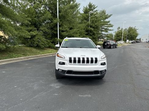 Used 2017 Jeep Cherokee Limited AWD/4WD image 7