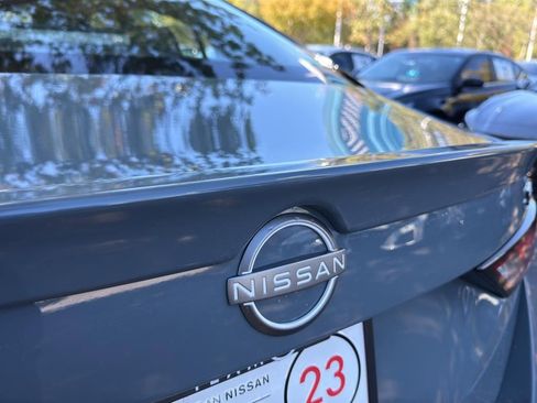New 2025 Nissan Sentra SR image 13