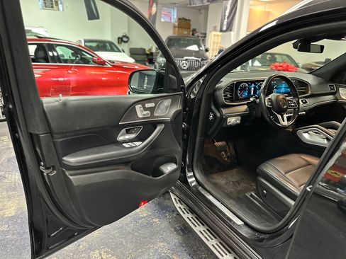 Used 2020 Mercedes-Benz GLS 450 4MATIC image 12