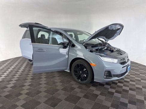Certified 2026 Honda Odyssey Sport-L image 17