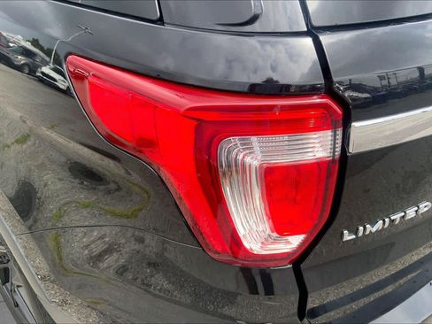 Used 2017 Ford Explorer Limited FWD image 29