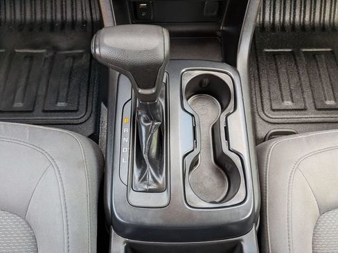 Used 2018 Chevrolet Colorado W/T RWD image 19