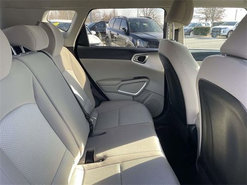Used 2023 Kia Soul LX w/ LX Technology Package image 21