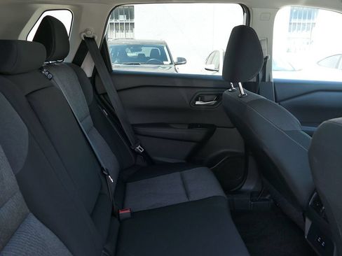Used 2024 Nissan Rogue SV FWD image 23