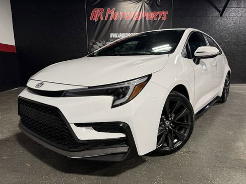 Used 2024 Toyota Corolla SE image 1
