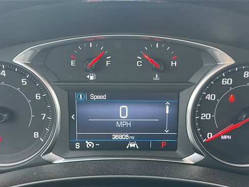 Used 2024 GMC Terrain SLE image 22