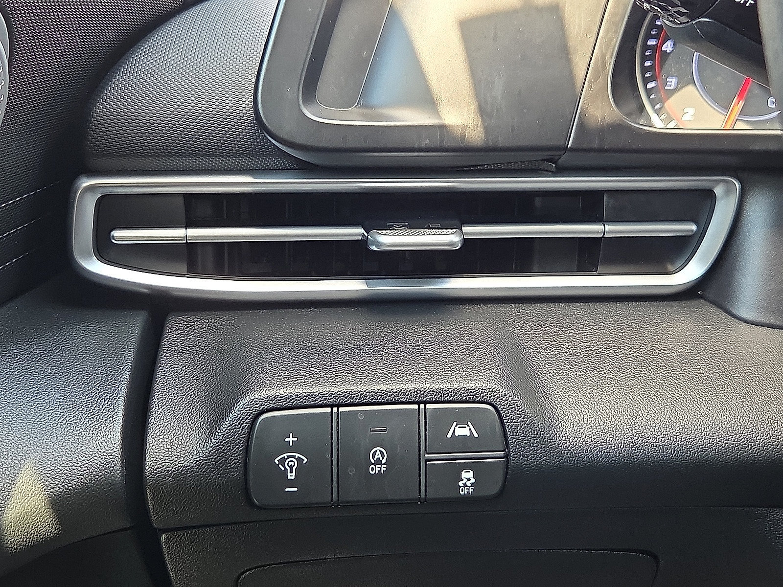 Used 2023 Hyundai Elantra SE FWD image 20